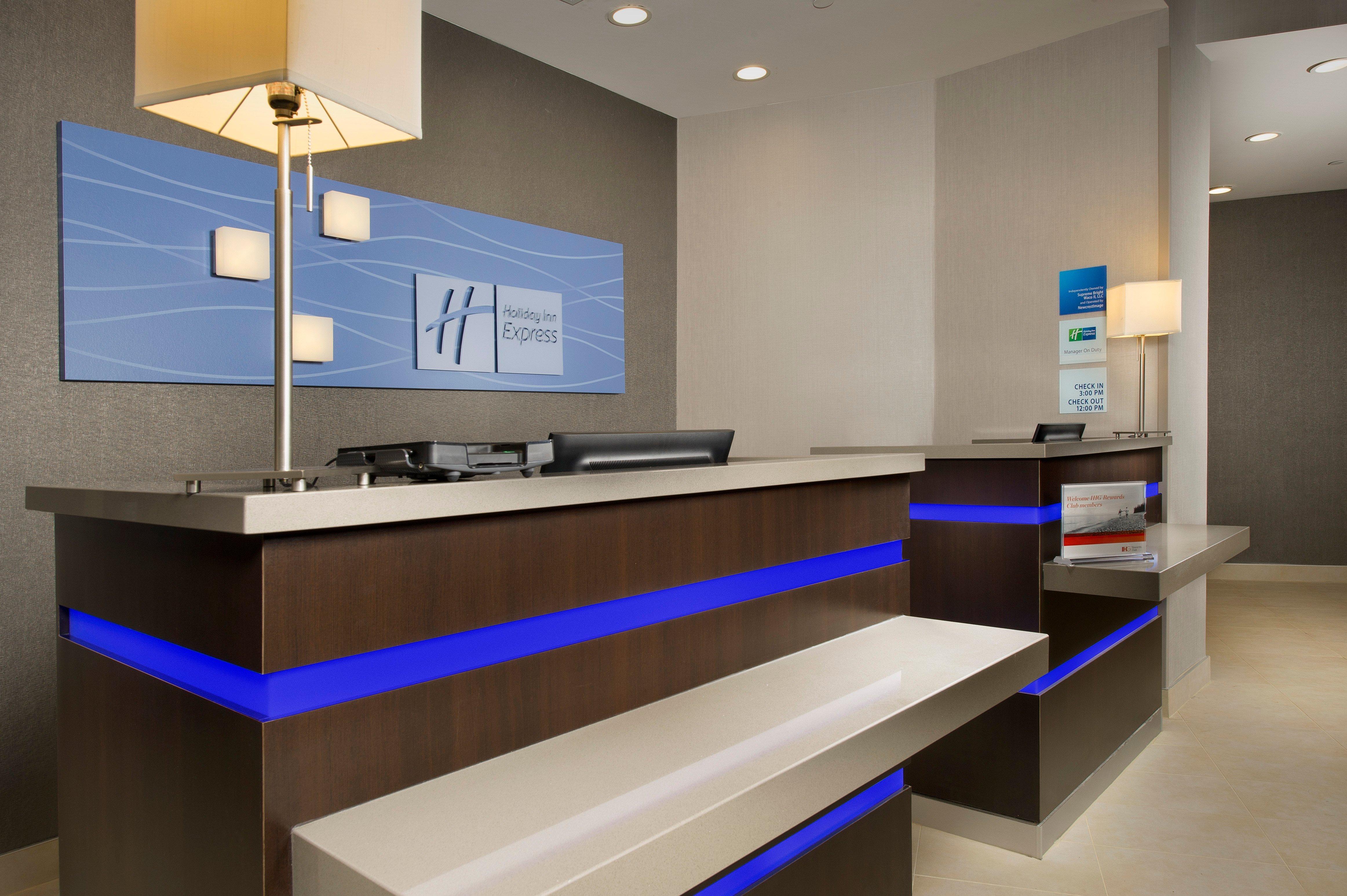 Holiday Inn Express Hotel & Suites Waco South By Ihg Exterior photo