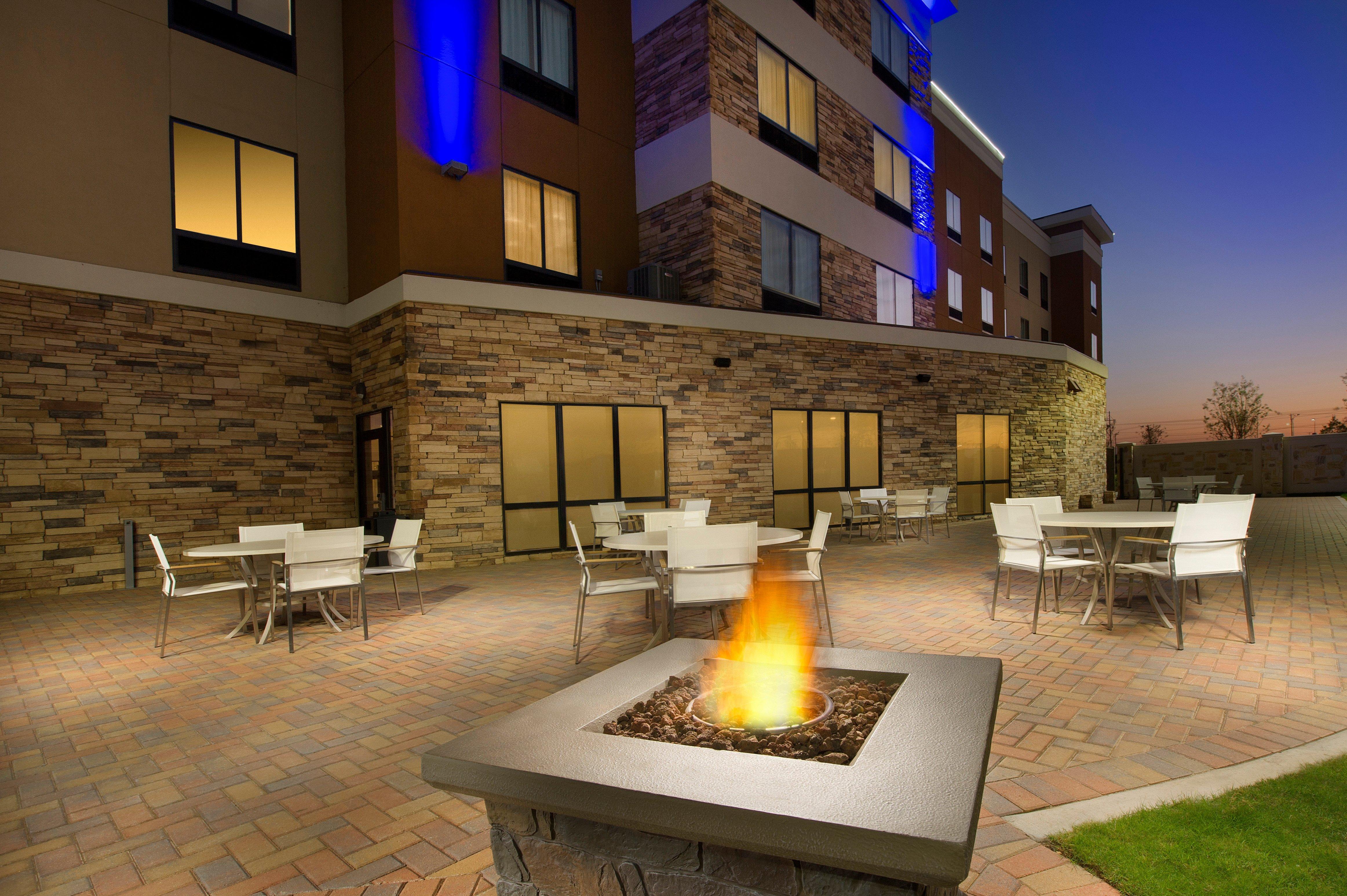Holiday Inn Express Hotel & Suites Waco South By Ihg Exterior photo